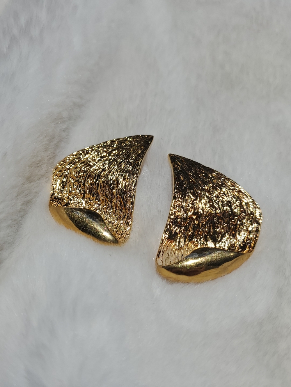 Vintage Gold Textured Post Earrings Classy Dressy Career Evening Drama Statement